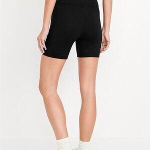 Old Navy Women’s Bike shorts size L